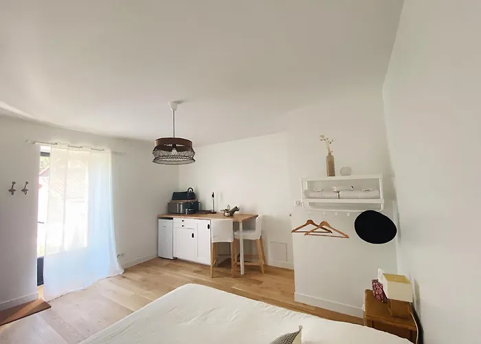 L\'Anne Xe, Studio Independant